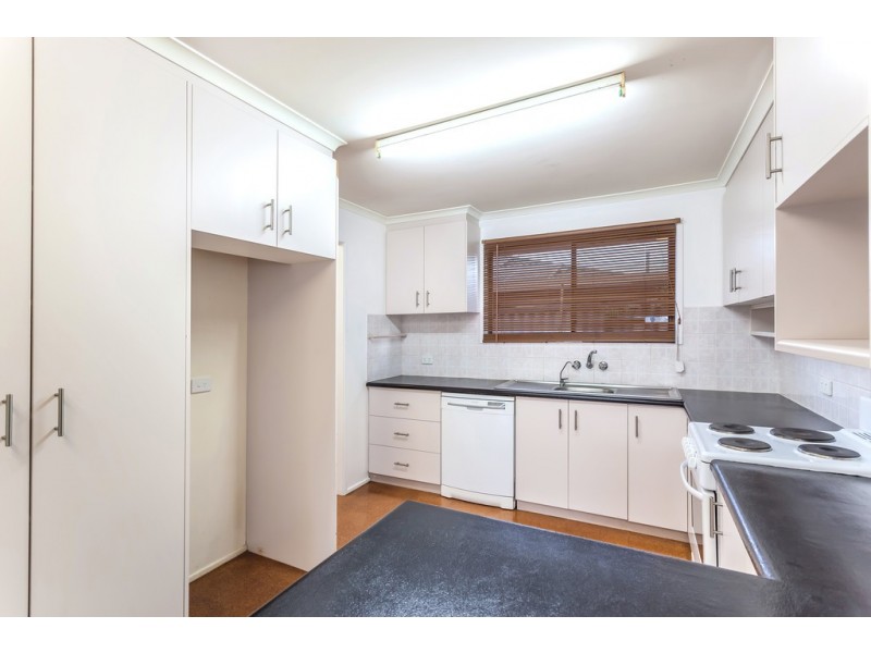 59 Noll Street, Kearneys Spring QLD 4350