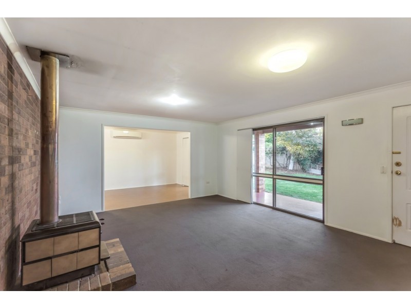 59 Noll Street, Kearneys Spring QLD 4350