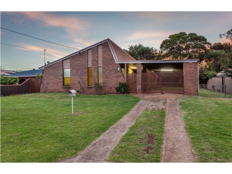59 Noll Street, Kearneys Spring QLD 4350