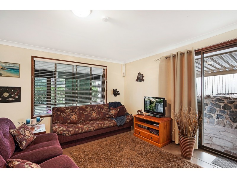 30 Amos Crescent, Mount Lofty QLD 4350