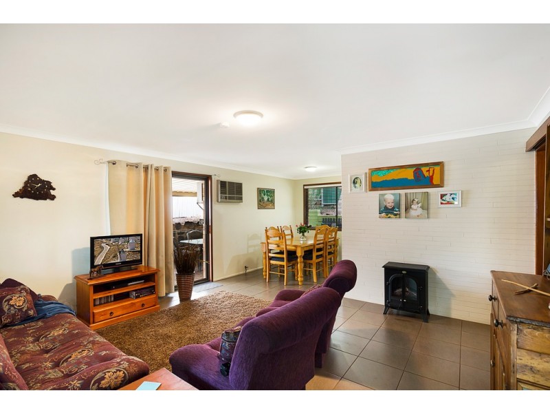 30 Amos Crescent, Mount Lofty QLD 4350