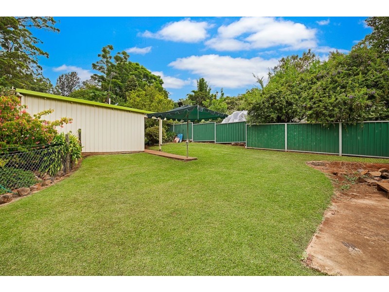 30 Amos Crescent, Mount Lofty QLD 4350