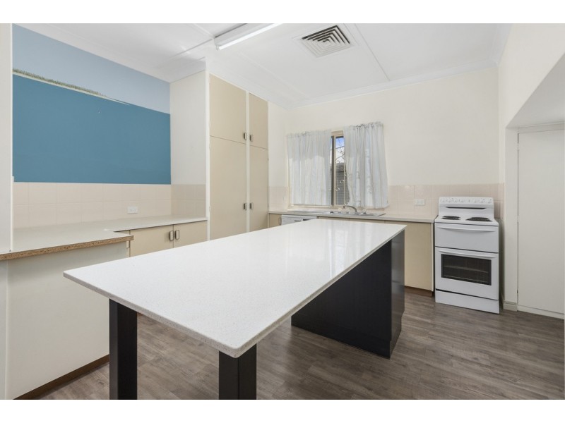 112 Drayton Road, Harristown QLD 4350