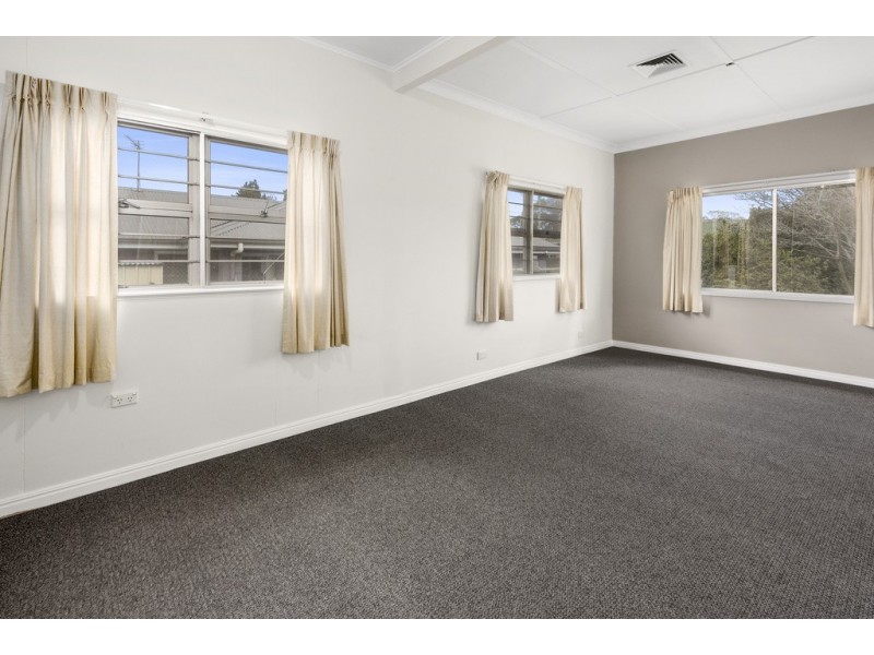 112 Drayton Road, Harristown QLD 4350