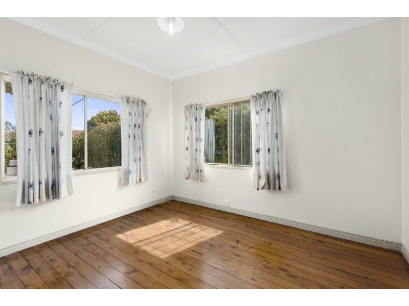 112 Drayton Road, Harristown QLD 4350