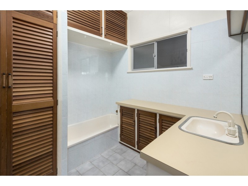 112 Drayton Road, Harristown QLD 4350