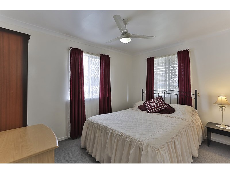 11 Berghofer Street, Rockville QLD 4350