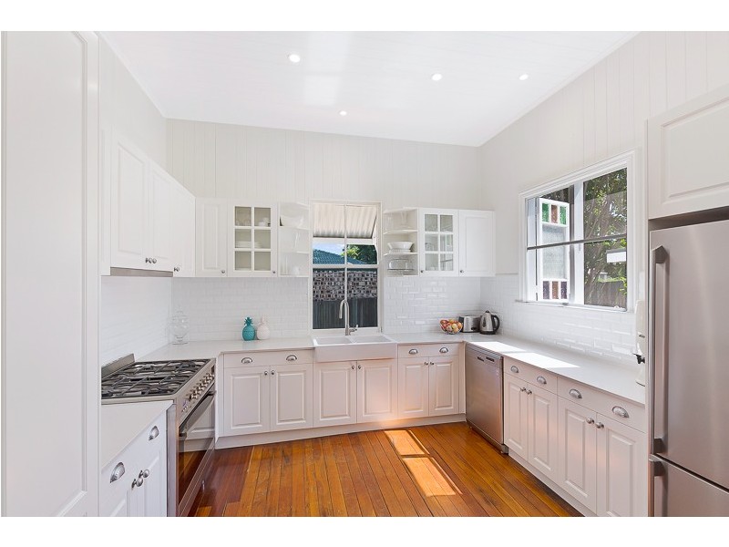49 Alford Street, Mount Lofty QLD 4350