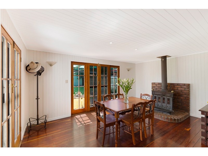 49 Alford Street, Mount Lofty QLD 4350