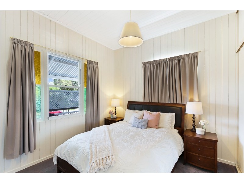 49 Alford Street, Mount Lofty QLD 4350