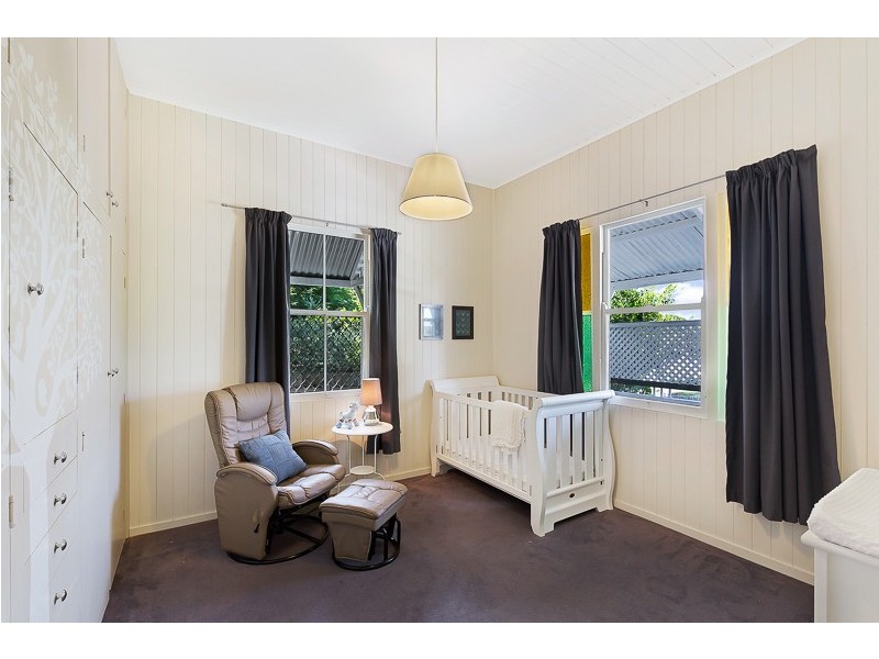 49 Alford Street, Mount Lofty QLD 4350