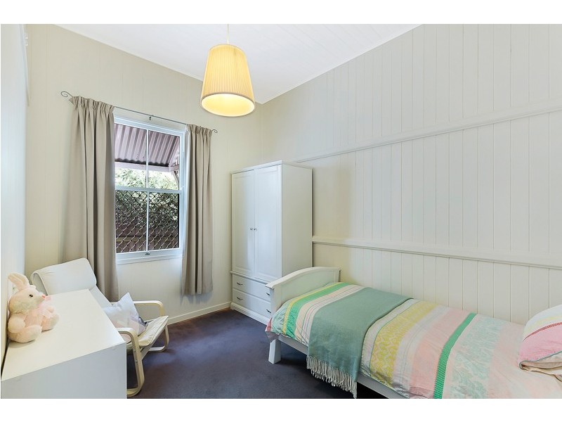 49 Alford Street, Mount Lofty QLD 4350