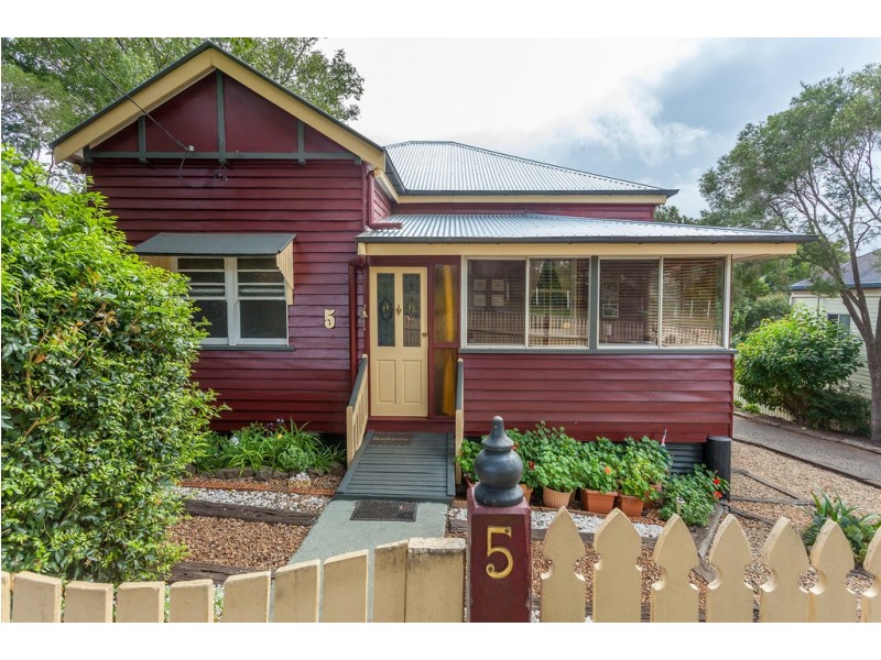 5 Cumming Street, North Toowoomba QLD 4350