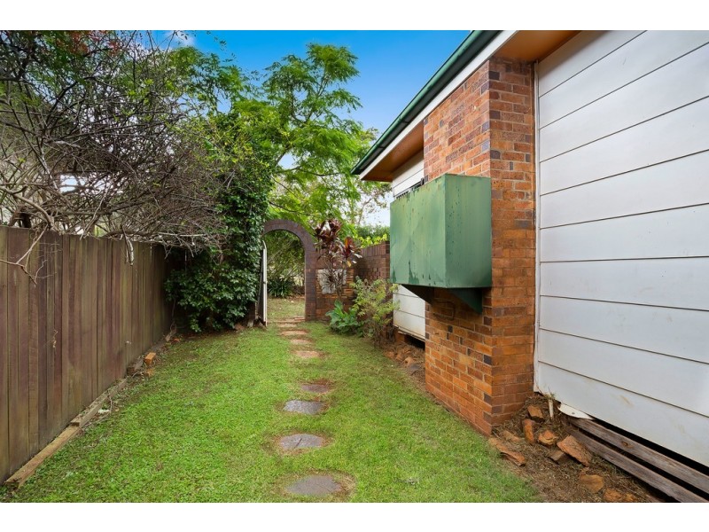 135 Mackenzie Street, East Toowoomba QLD 4350