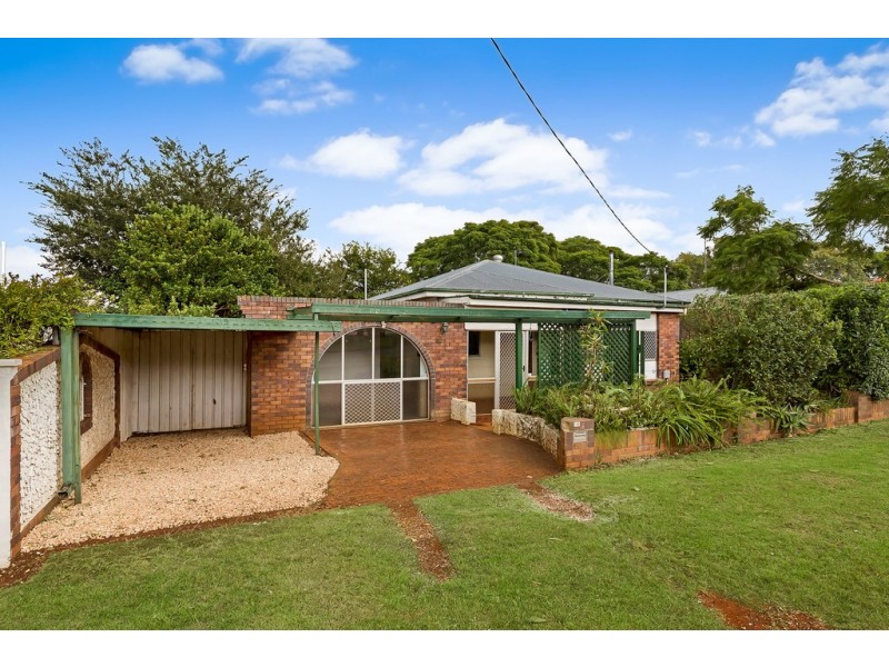 135 Mackenzie Street, East Toowoomba QLD 4350