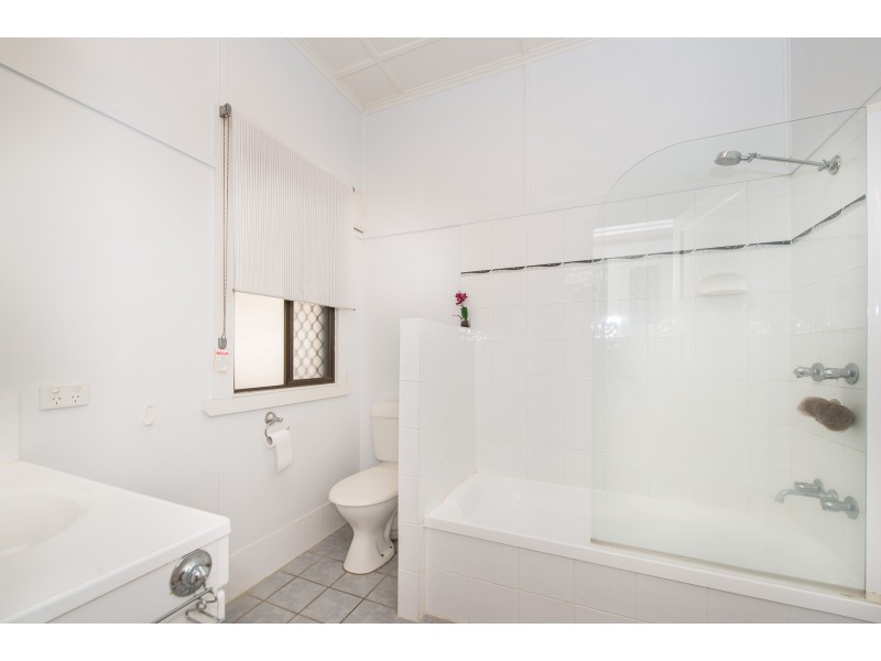 66 Glenvale Road, Harristown QLD 4350