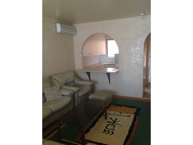 4/203 Campbell Street, Newtown QLD 4350