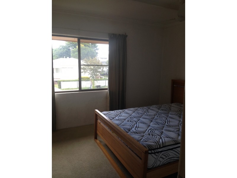 4/203 Campbell Street, Newtown QLD 4350