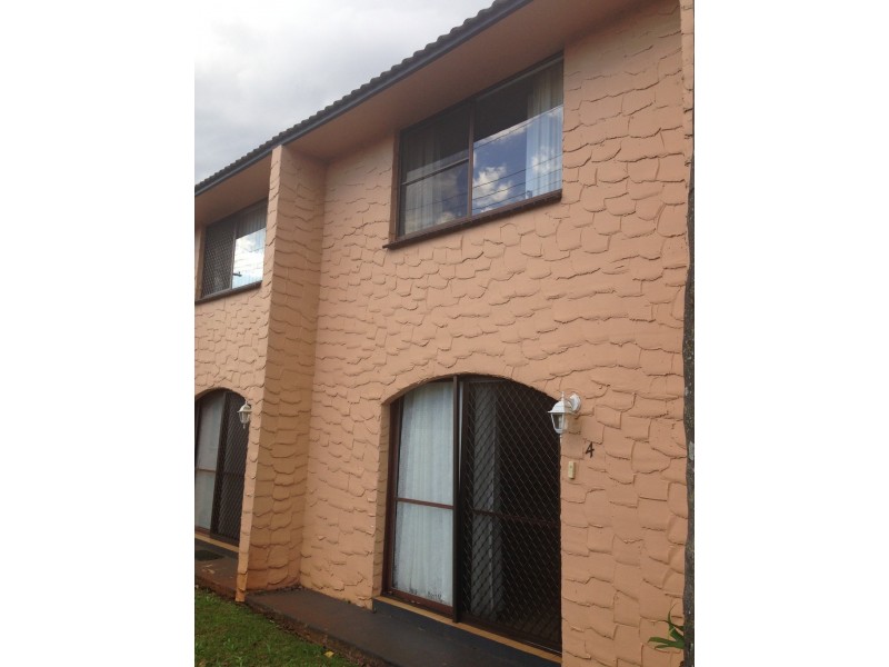 4/203 Campbell Street, Newtown QLD 4350