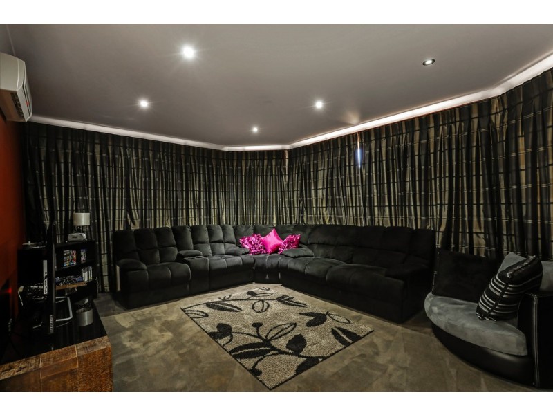 64 Scenic Drive, Silver Ridge QLD 4352