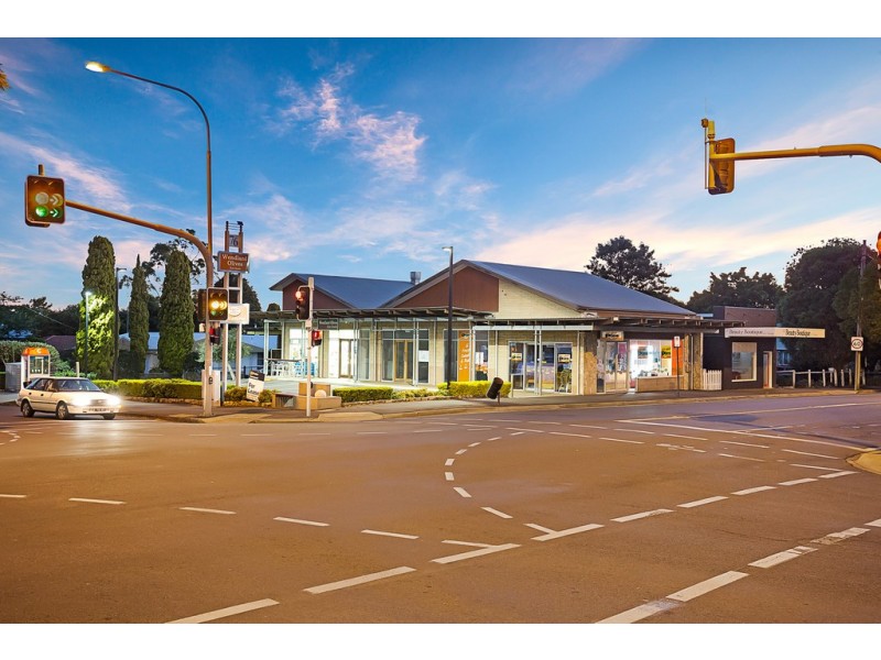 2/11B Barry Street, Mount Lofty QLD 4350