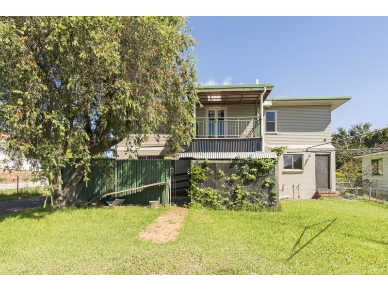 10 Hillside Street, Newtown QLD 4350