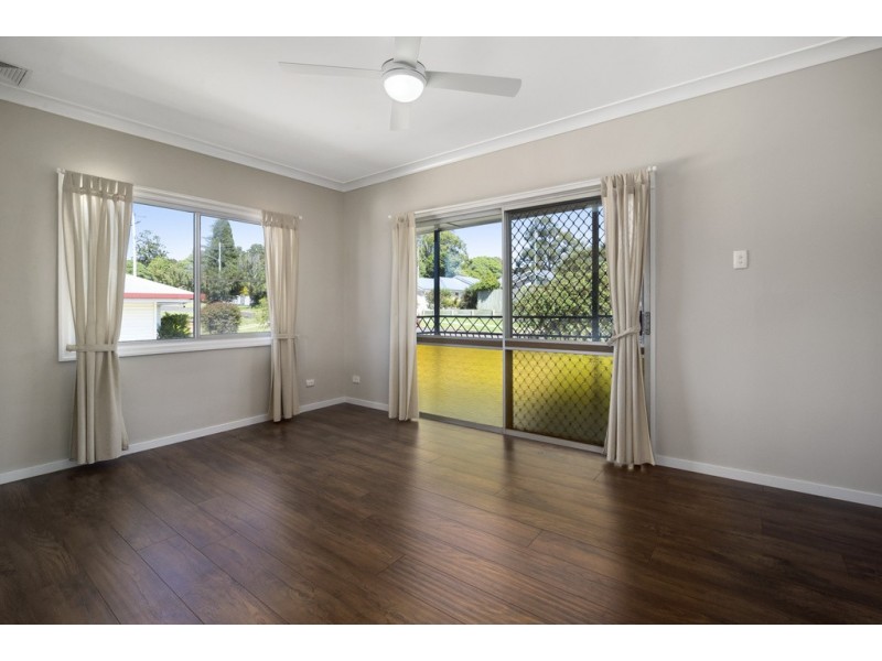 10 Hillside Street, Newtown QLD 4350