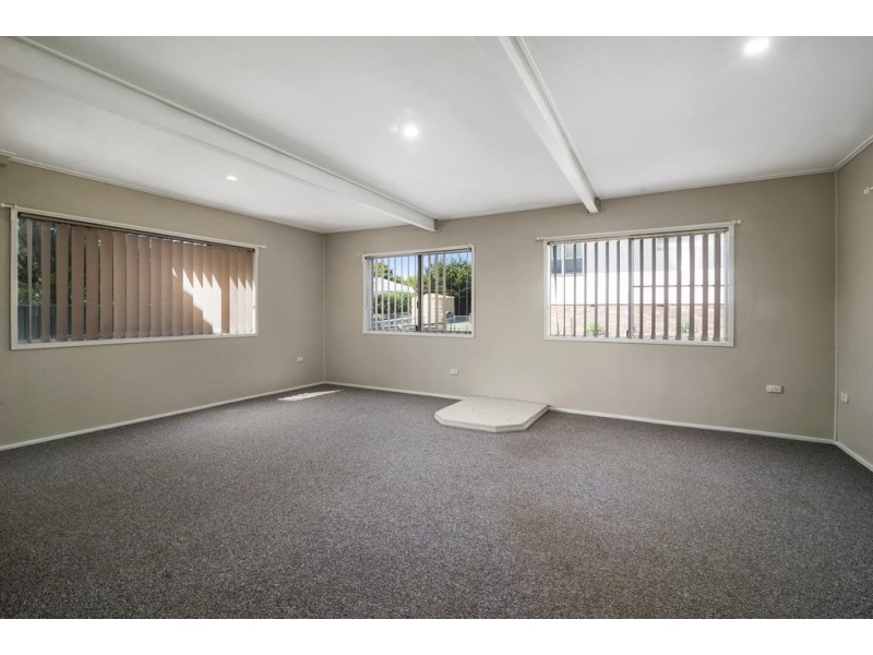 10 Hillside Street, Newtown QLD 4350