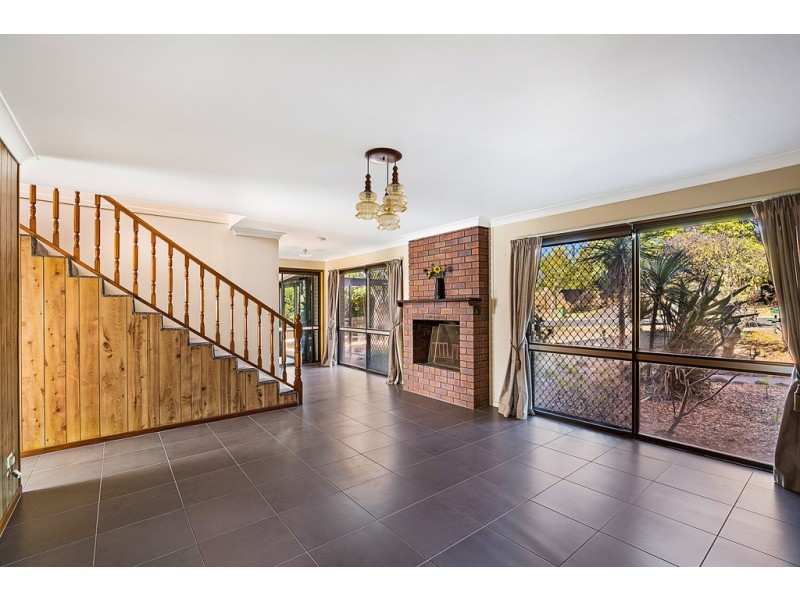 17 Cortess Street, Kearneys Spring QLD 4350