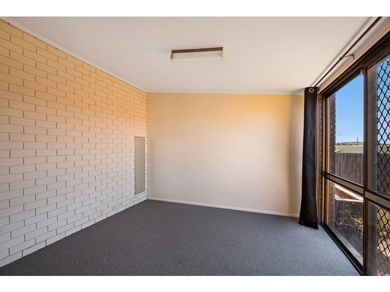 17 Cortess Street, Kearneys Spring QLD 4350