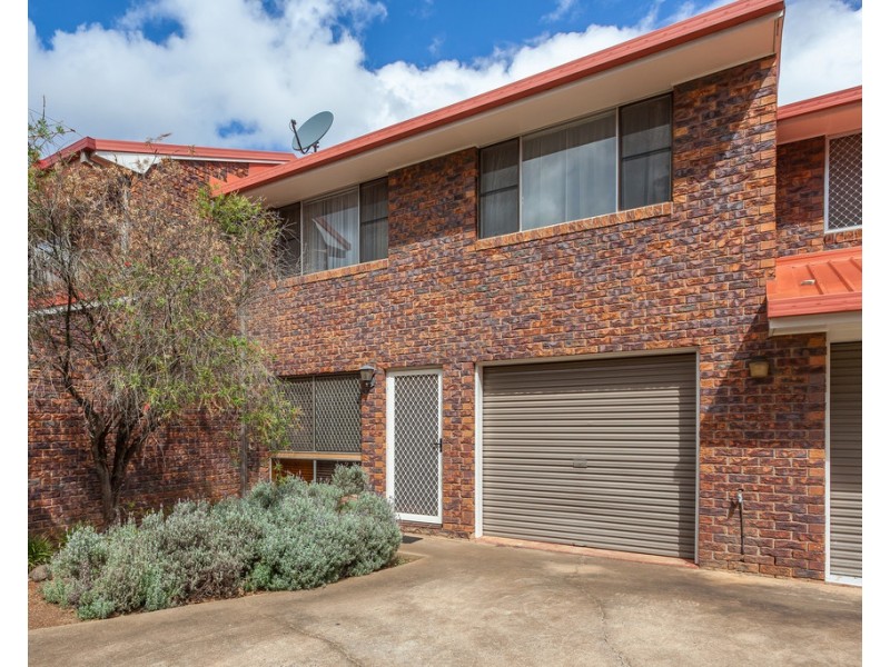 Unit 2/88 Anzac Avenue, Newtown QLD 4350
