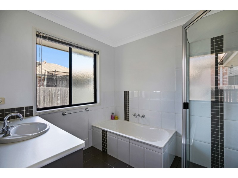 7 Diamantina Drive, Glenvale QLD 4350