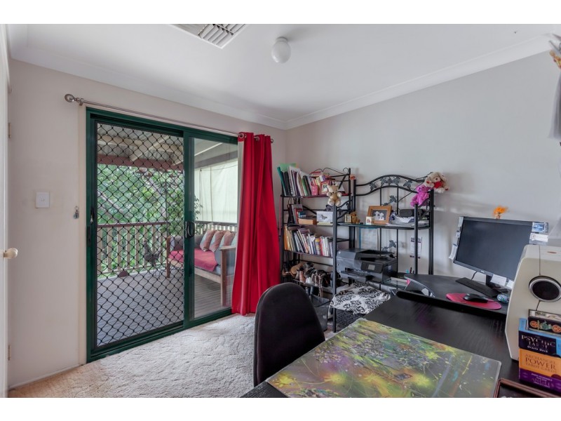 24 Claire Lee Crescent, Kingsthorpe QLD 4400