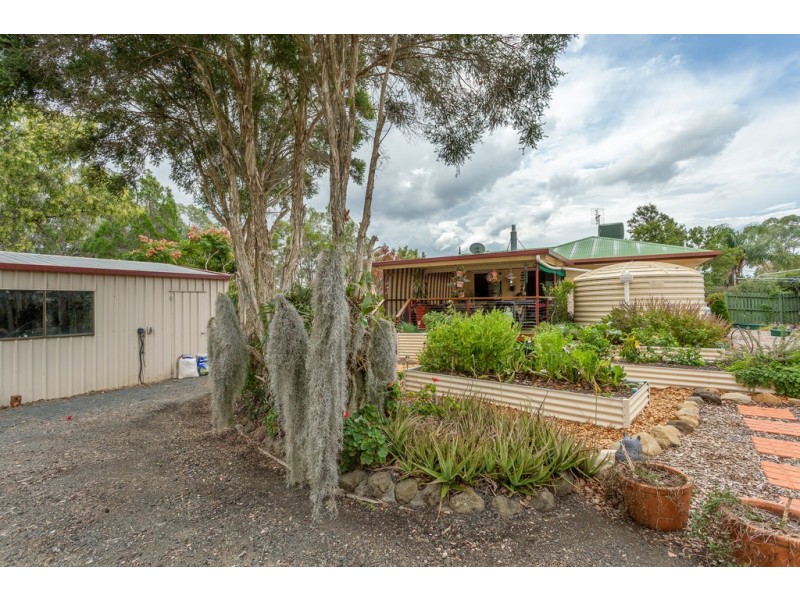 24 Claire Lee Crescent, Kingsthorpe QLD 4400