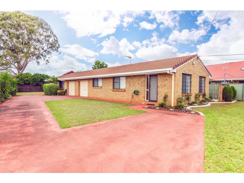 6 Camellia Court, Darling Heights QLD 4350
