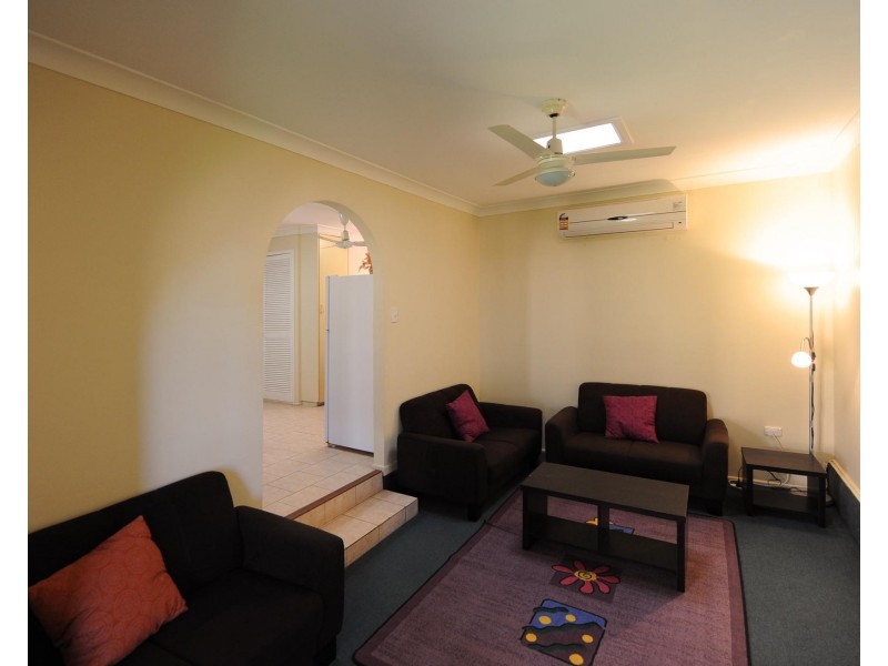 1/56 Hursley Road, Newtown QLD 4350