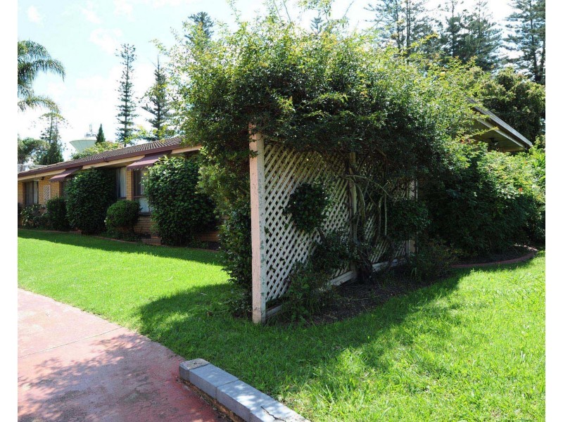 1/56 Hursley Road, Newtown QLD 4350