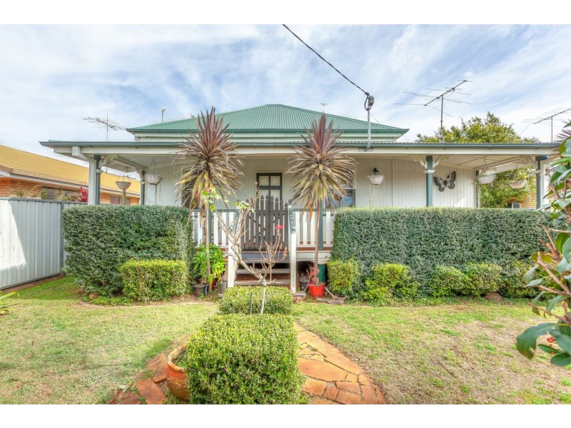 19 Ranfurly Street, Newtown QLD 4350
