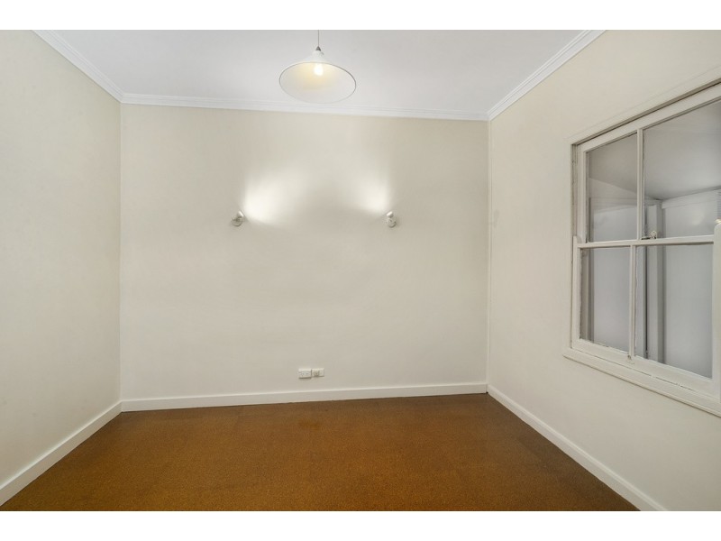 252 West Street, Kearneys Spring QLD 4350