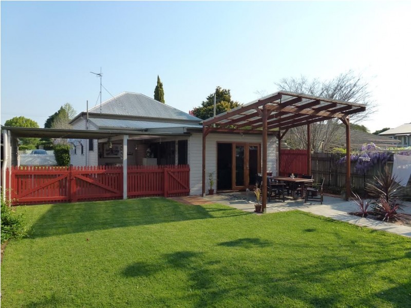 65 Rome Street, Newtown QLD 4350