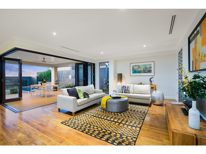 6 Goshawk Drive, Kleinton QLD 4352