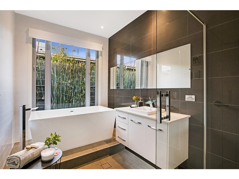 6 Goshawk Drive, Kleinton QLD 4352