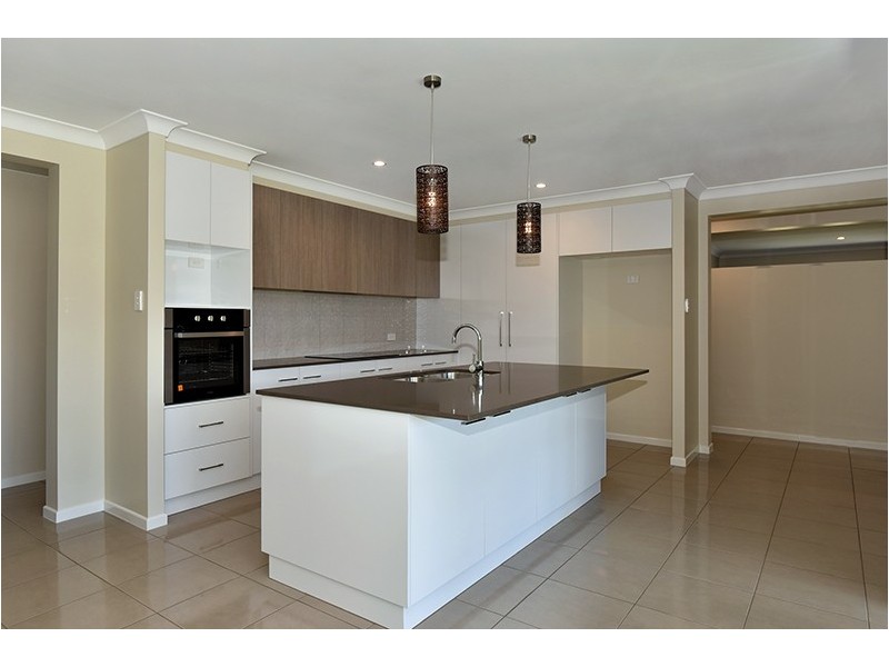 71 Entabeni Drive, Kearneys Spring QLD 4350