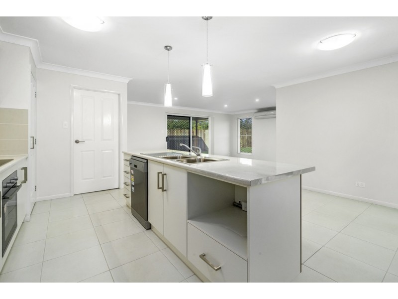 61 Entabeni Drive, Kearneys Spring QLD 4350