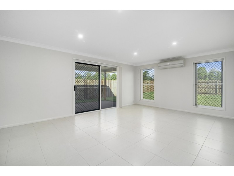 61 Entabeni Drive, Kearneys Spring QLD 4350