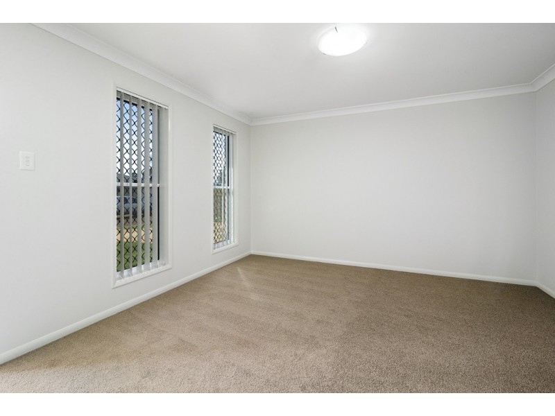61 Entabeni Drive, Kearneys Spring QLD 4350