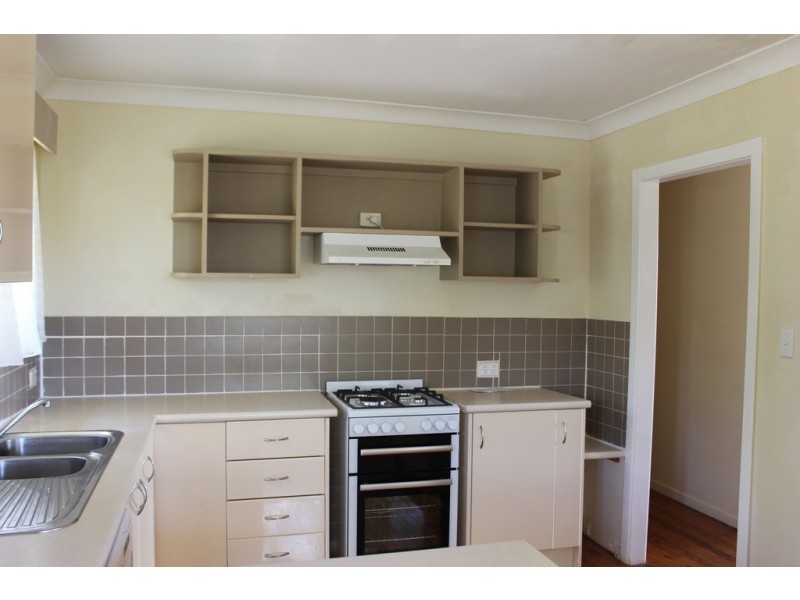 30 Cortess Street, Kearneys Spring QLD 4350