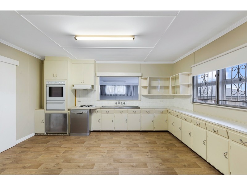 259 Geddes Street, Centenary Heights QLD 4350