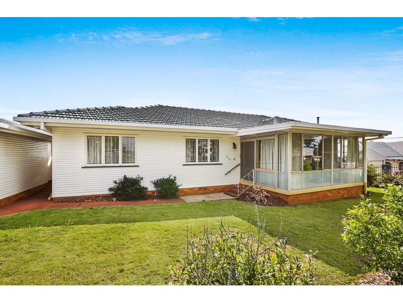 259 Geddes Street, Centenary Heights QLD 4350