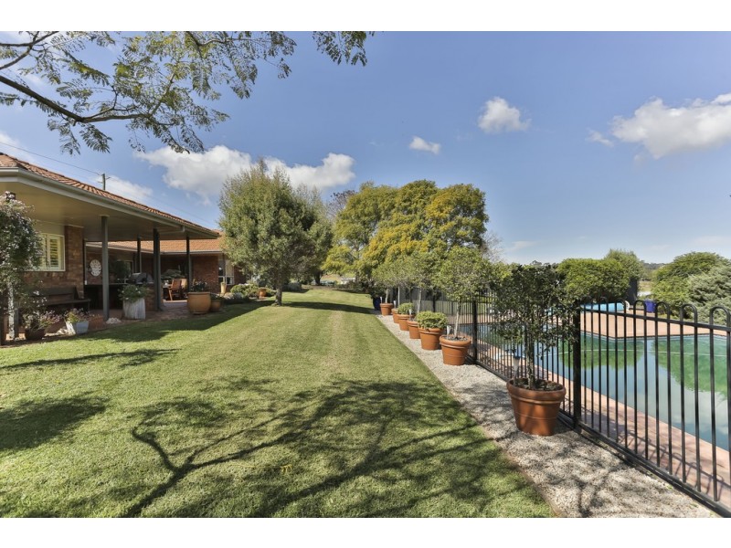 29 Cook Court, Highfields QLD 4352